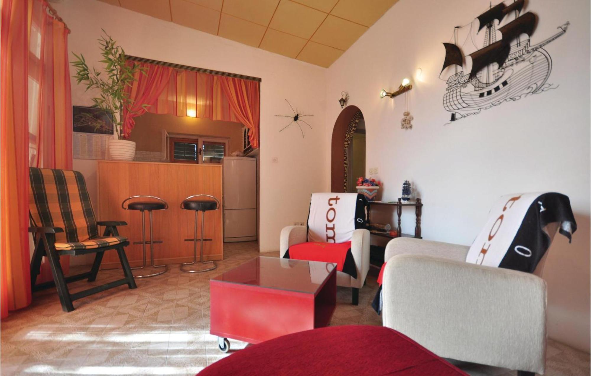 Awesome Home In Seget Vranjica With Wifi Exteriér fotografie
