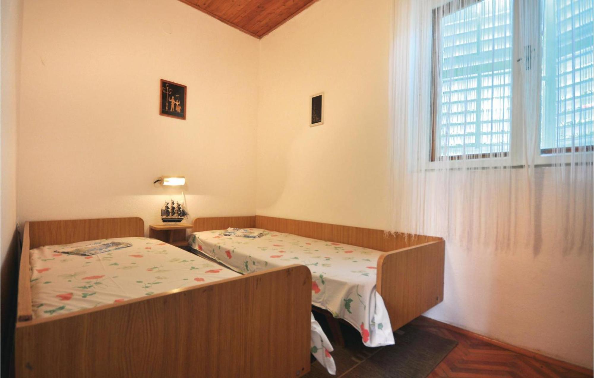 Awesome Home In Seget Vranjica With Wifi Exteriér fotografie
